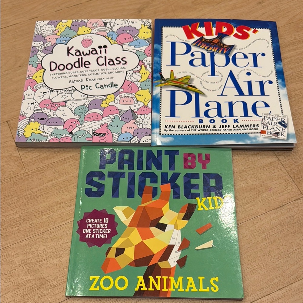 Bundle of 3 kids art books